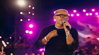 عادل حقي يكشف كواليس أغنية "بابا" وما حدث بينه وبين عمرو دياب