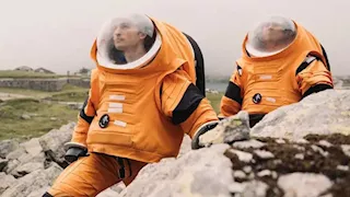 كيف تبدو الحياة داخل مدرسة رواد الفضاء المخفية داخل جبل في سويسرا؟