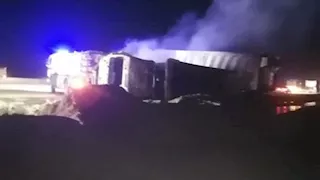 محملة بالفحم.. انقلاب سيارة نقل في حدائق أكتوبر