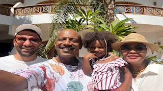 أمير صلاح الدين يدعم محمد سلام بعد مشاركته في احتفالية "وطن السلام"