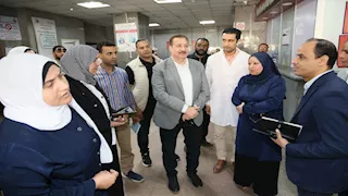 بالصور- محافظ المنوفية يفاجئ مستشفى سرس الليان العام ويقرر استبعاد المدير