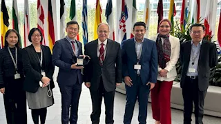 هيئة الدواء تبحث مع وفد من سنغافورة التعاون في تعزيز القدرات التنظيمية