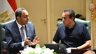 وزير الصحة يبحث مع محافظ قنا تطوير المنظومة الصحية وخدمات الصعيد