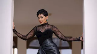 ميس حمدان تنشر جلسة تصوير بإطلالة حفل ختام مهرجان الجونة وتغلق التعليقات