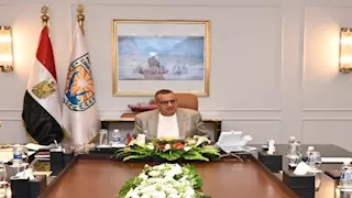 محافظ جنوب سيناء يوجه بتنظيم أنشطة الخردة ورفع الإشغالات بالرويسات (صور)