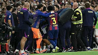 تدخل الشرطة والسخرية من لامين.. ماذا حدث بعد مباراة ريال مدريد وبرشلونة؟