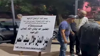 بحضور أشرف زكي ووفاء مكي.. توافد الفنانين على عزاء شقيق فريدة سيف النصر