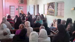 30 جلسة دوار لتوعية 1100 سيدة ورجل بقضايا "تنمية الأسرة" فى أسوان