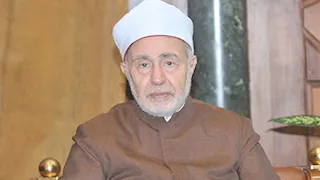 في ذكرى ميلاده.. معلومات عن شيخ الأزهر السابق محمد سيد طنطاوي