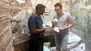 بالأرقام.. حملات تموينية بأسوان تسفر عن 127 محضرًا وإعدام سلع فاسدة (صور)