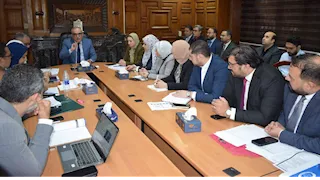 رئيس هيئة التأمين الصحي يجتمع بمديري 4 فروع لمتابعة خطة التطوير