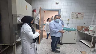  وكيل صحة قنا يتفقد مستشفى الصدر ويحول طاقم تمريض للتحقيق