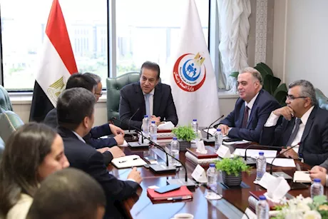 وزير الصحة يبحث التعاون مع "هيك فيجن" لتوسيع الذكاء الاصطناعي بالقطاع الطبي