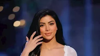 "جامبسوت جينز".. كارولين عزمي تخطف الأنظار بإطلالتها