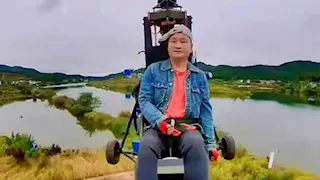 بث مباشر يتحول إلى مأساة.. مقتل مؤثر صيني أثناء استعراض جوي