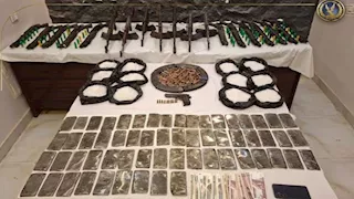 مصرع عنصر شديد الخطورة وضبط 8 آخرين لحيازتهم مخدرات وأسلحة في أسيوط