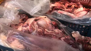 ضبط لحوم ومقرمشات فاسدة في بني سويف
