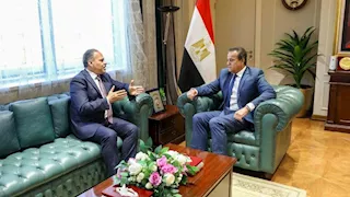 وزير الصحة يبحث مع محافظ الشرقية المشروعات الصحية الجارية