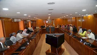 محافظ أسيوط يجري مقابلات مع 28 شخصًا لاختيار رؤساء قرى جدد (صور)