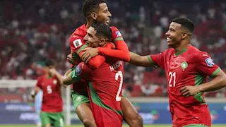 المغرب يكتسح جزر القمر بثلاثية في افتتاح مشواره بكأس العرب