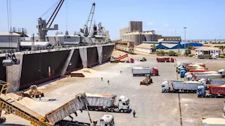 تداول 16 سفينة بضائع بميناء دمياط خلال 24 ساعة 