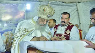 بالصورـ البابا تواضروس يدشّن كاتدرائية "سفينة النجاة" بدير درنكة في أسيوط