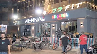 بقيادة المحافظ.. حملة مفاجئة لإزالة تعديات الكافيهات في بنها (صور)