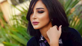 بسمة بوسيل بإطلالة جريئة.. لماذا اختارت صيحة "الأوف شولدر"