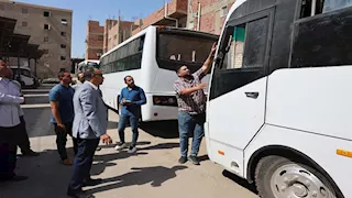 نائب محافظ المنيا يتفقد مشروع النقل الجماعي لمتابعة أعمال الصيانة