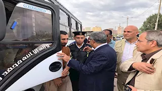 محافظ الدقهلية يتفقد موقف سيارات جديلة ويأمر بتوفير باصات لنقل طلاب الجامعات