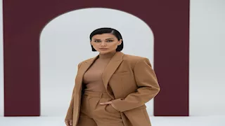 نادين الراسي بإطلالة جذابة.. لماذا اختارت اللون الأبيض؟