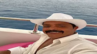 محمد هنيدي يحتفل بتأهل منتخب مصر للمونديال: "عملوها الرجالة"