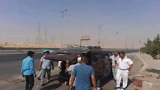 إزالة عربات القهوة المتنقلة بالعاشر من رمضان.. والأهالي بين مؤيد ومعارض (صور)