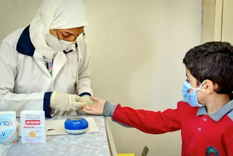 3 ملايين طالب يخضعون لفحوص الأنيميا والسمنة ضمن مبادرة السيسي