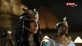 بالزي الفرعوني.. سلمى أبو ضيف في حفل افتتاح المتحف المصري الكبير