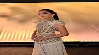 صور جديدة..شيريهان تقبل رأس ياسمينا العبد من كواليس افتتاح المتحف المصري الكبير