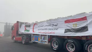 7300 طن مساعدات لغزة.. الهلال الأحمر المصري يُطلق قافلة "زاد العزة -69"