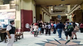 25 صورة.. إقبال كثيف من السائحين على المتحف المصري بالتحرير