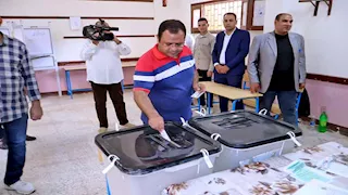  ألم مفاجئ بالصدر ينتهي بنقل مراقب لجنة الوراق للمستشفى