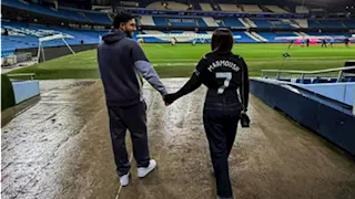 بعد احتفاله بخطوبتهما.. من هي جوليان الجباس خطيبة عمر مرموش؟