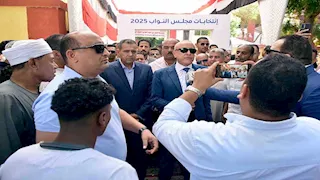 انتخابات النواب 2025.. محافظ الأقصر يزور اللجان وغرفة الشبكة الوطنية (صور)