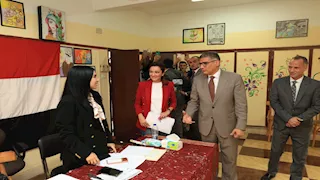 محافظ الجيزة يتابع سير انتخابات مجلس النواب ميدانيًا بالمقار الانتخابية بأحياء الدقي والعجوزة