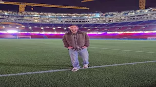 أتمنى أن أعود.. 5 صورة لزيارة ميسي المفاجئة لملعب برشلونة