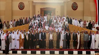 قيادة قوات شرق القناة تلتقي شيوخ وعواقل سيناء لتعزيز التعاون والتنمية