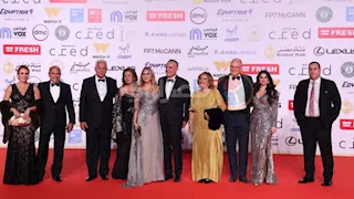 مهرجان القاهرة السينمائي.. كواليس وحكايات النجوم على السجادة الحمراء (تغطية خاصة)