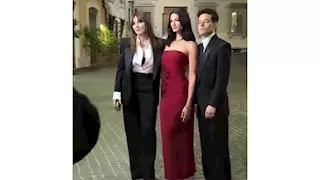 الجمال المصري.. تارا عماد تتوسط مونيكا بيلوتشي ورامي مالك في روما