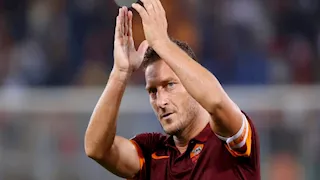 توتي ولوكاريلي.. قصص 5 نجوم رفضوا المال والنجومية للبقاء مع أنديتهم