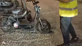 الأمن يكشف ملابسات استعراض شباب بالدراجات الكهربائية في بني سويف