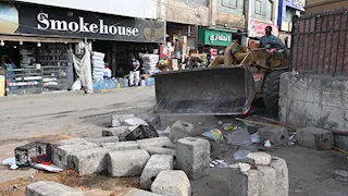 تنفيذ حملات على مخالفات البناء والظواهر العشوائية بالشيخ زايد والشروق والعاشر وأسيوط والمنيا