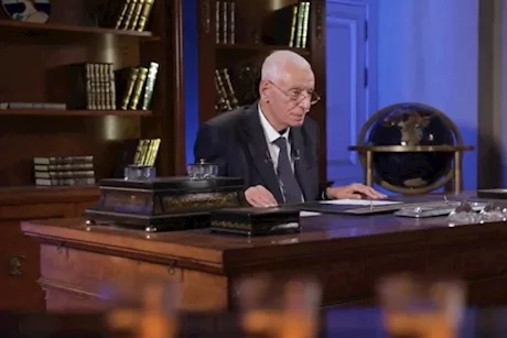 حسام موافي يحذر: الأكل خارج المنزل يهدد طفلِك بمرض سخيف